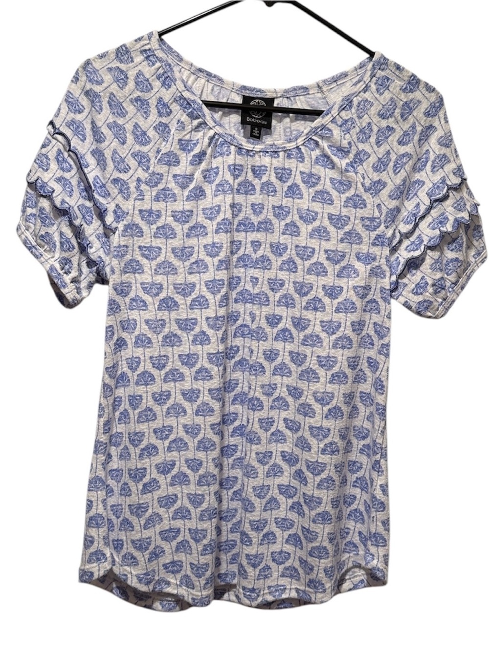 Bobeau Blue and White Patterned Short Sleeve Top